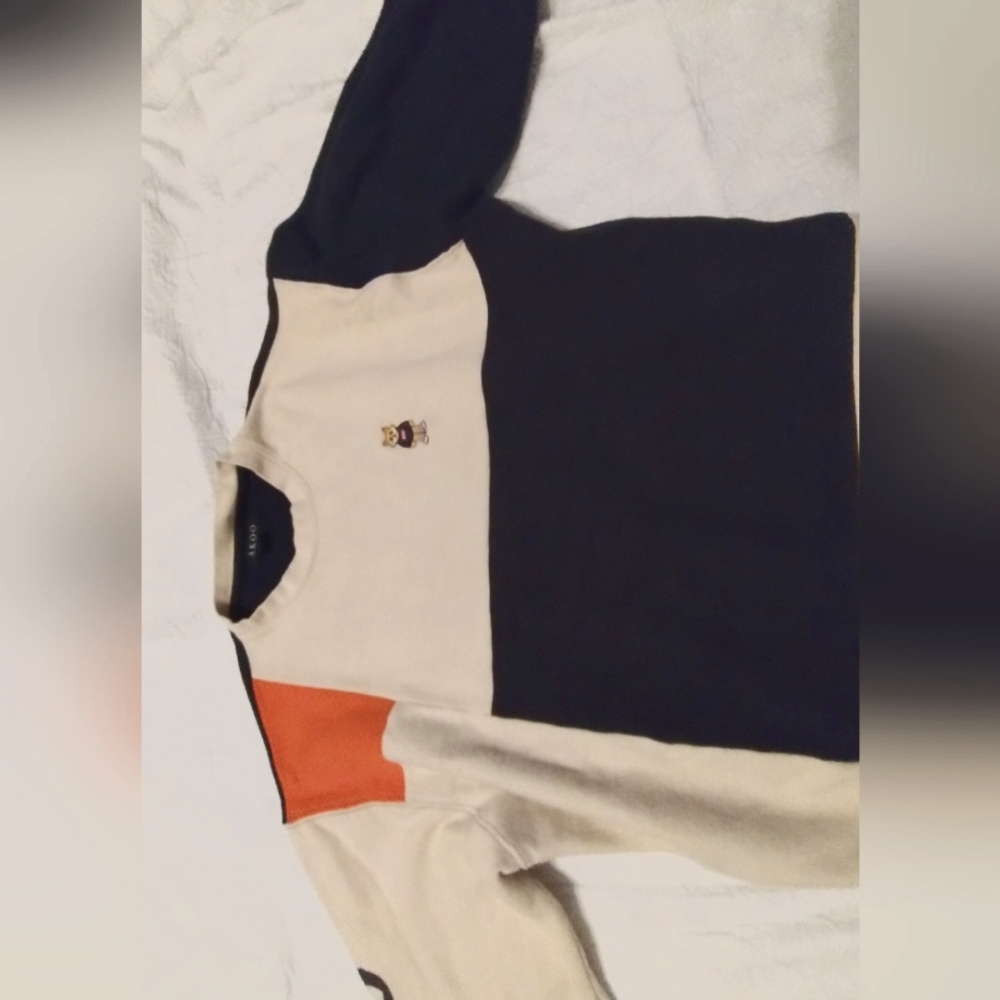 Akoo sweater